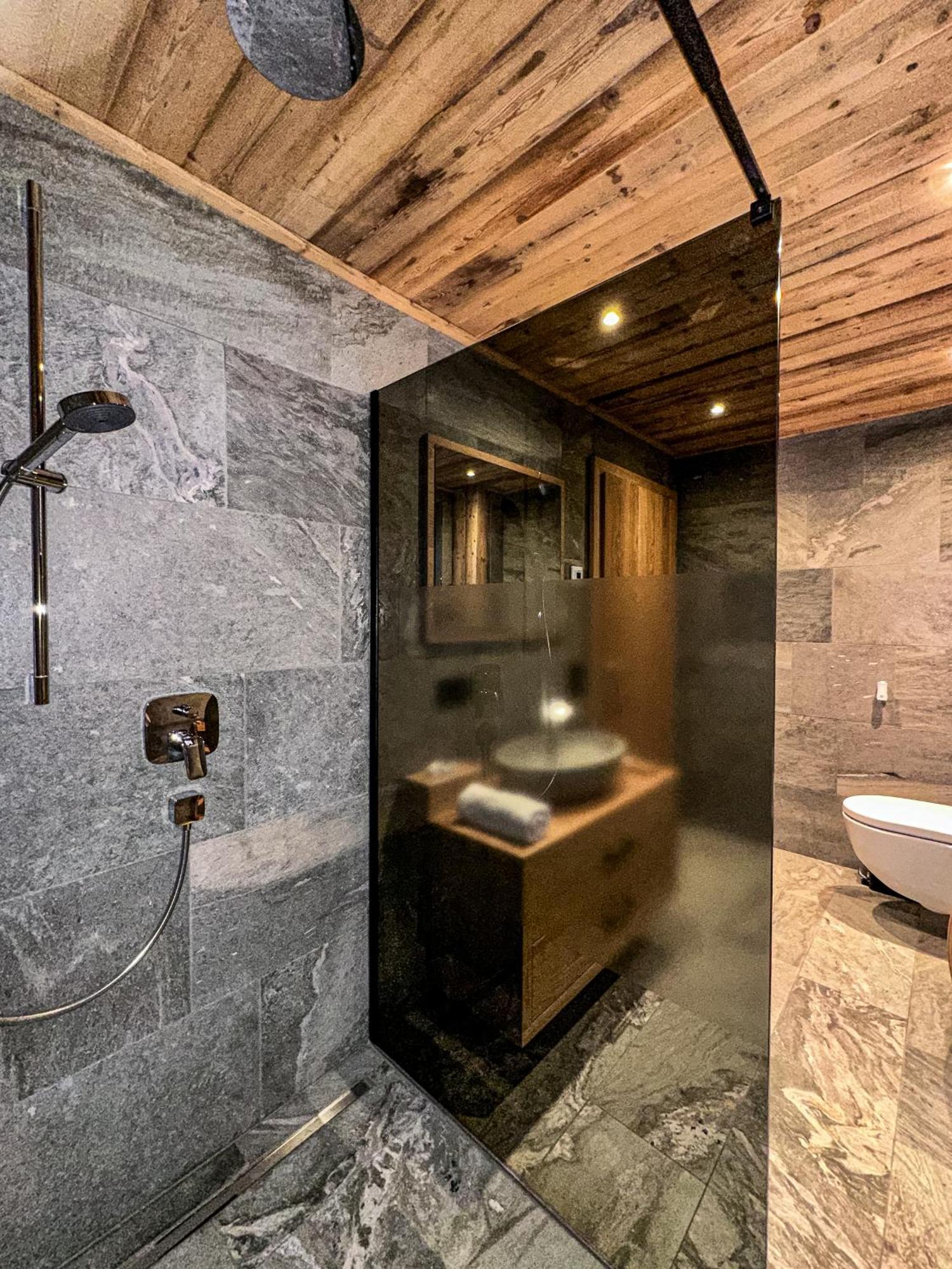 Grandview Collection Apartment Капрун Екстериор снимка